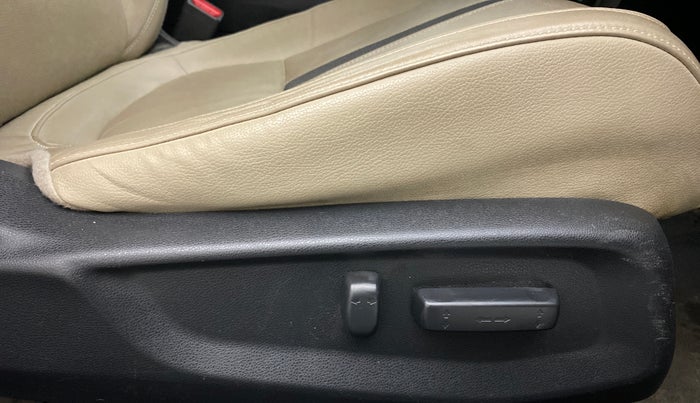 2019 Honda Civic 1.8L I-VTEC ZX CVT, Petrol, Automatic, 51,426 km, Driver Side Adjustment Panel