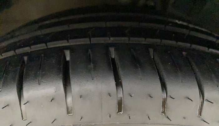 2017 Maruti Baleno ZETA PETROL 1.2, Petrol, Manual, 83,136 km, Right Front Tyre Tread