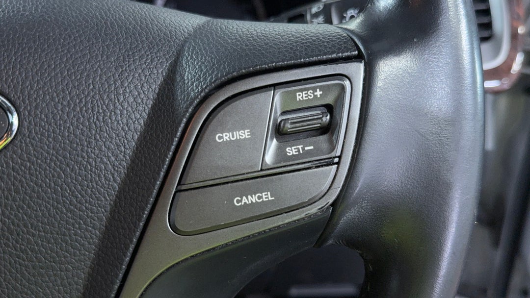 2017 Hyundai Santa Fe Active (4x4), Automatic, 107143 km, Cruise Control