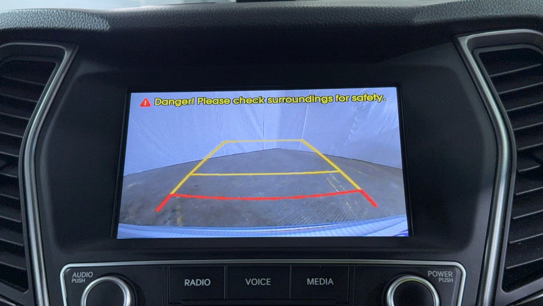 2017 Hyundai Santa Fe Active (4x4), Automatic, 107143 km, Parking Camera