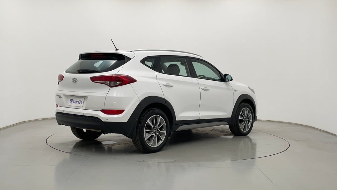 Right Back Diagonal (45- Degree) View