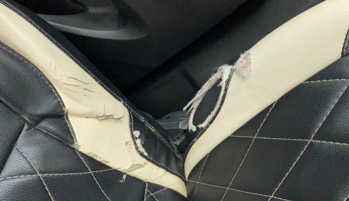 2020 Maruti Alto VXI, Petrol, Manual, 69,667 km, Driver seat - Cover slightly torn