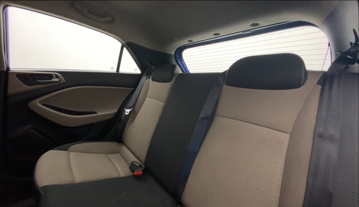 2016 Hyundai Elite i20 SPORTZ 1.2, Petrol, Manual, 81,606 km, Right Side Rear Door Cabin