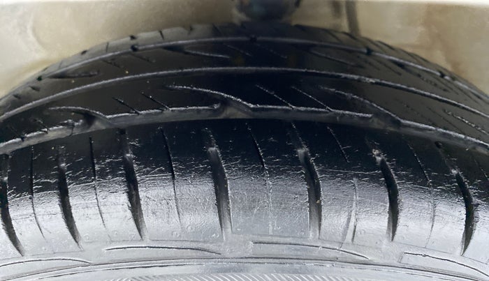 2018 Maruti Alto 800 LXI, Petrol, Manual, 18,065 km, Left Front Tyre Tread