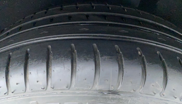 2020 Toyota Glanza G MT PETROL, Petrol, Manual, 8,926 km, Left Rear Tyre Tread
