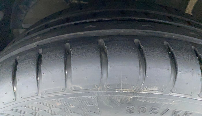 2020 Toyota Glanza G MT PETROL, Petrol, Manual, 8,926 km, Left Front Tyre Tread