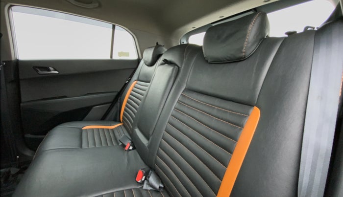 2017 Hyundai Creta 1.6 SX PLUS PETROL, Petrol, Manual, 75,451 km, Right Side Rear Door Cabin