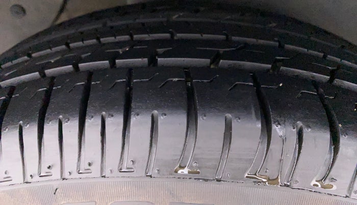 2017 Hyundai Creta 1.6 SX PLUS PETROL, Petrol, Manual, 75,451 km, Right Rear Tyre Tread