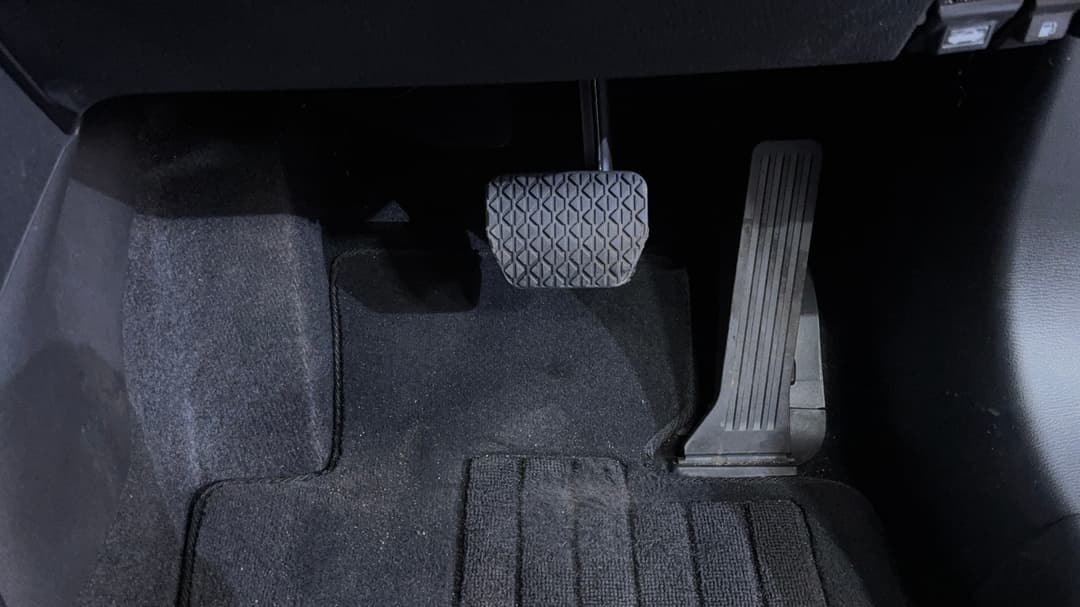 2024 Mazda Mazda2 G15 Pure, Automatic, 5790 km, Pedals and Footmat
