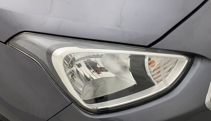 2017 Hyundai Xcent SX 1.2, CNG, Manual, 66,650 km, Right headlight - Minor scratches