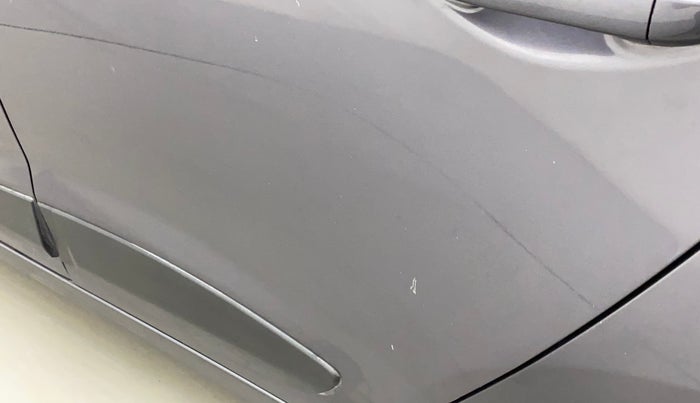 2017 Hyundai Xcent SX 1.2, CNG, Manual, 66,650 km, Rear left door - Minor scratches