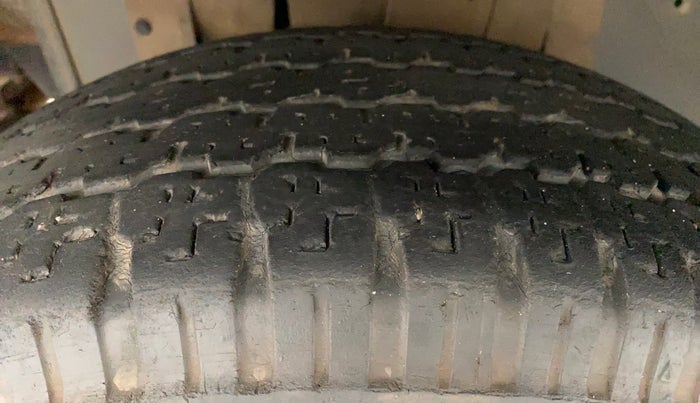2017 Mahindra Thar CRDE 4X4 AC, Diesel, Manual, 39,422 km, Left Front Tyre Tread