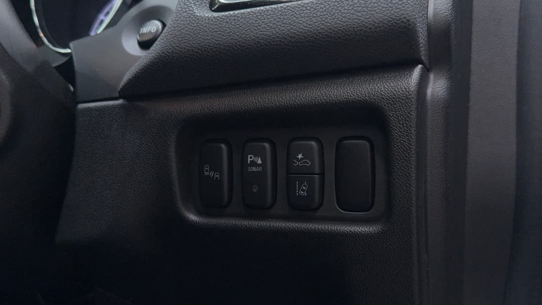 2023 Mitsubishi ASX Exceed (2WD), Automatic, 48132 km, Utility Switches/Buttons