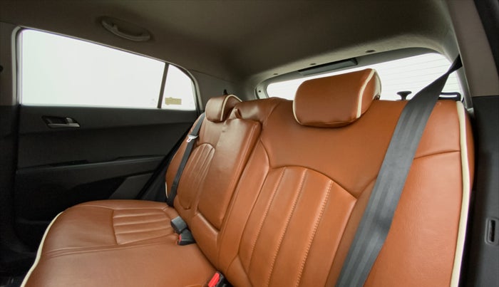 2016 Hyundai Creta 1.6 SX PLUS PETROL, Petrol, Manual, 82,962 km, Right Side Rear Door Cabin