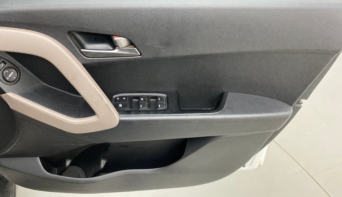 2016 Hyundai Creta 1.6 SX PLUS PETROL, Petrol, Manual, 82,962 km, Driver Side Door Panels Control