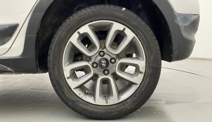 2015 Hyundai i20 Active 1.2 S, Petrol, Manual, 67,620 km, Left Rear Wheel