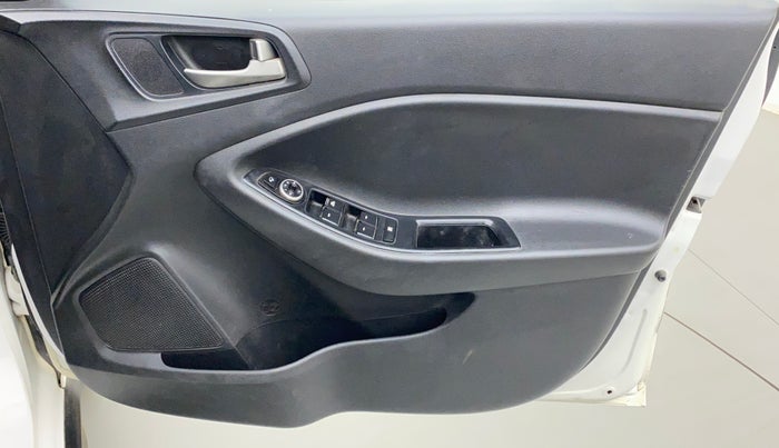 2015 Hyundai i20 Active 1.2 S, Petrol, Manual, 67,620 km, Driver Side Door Panels Control