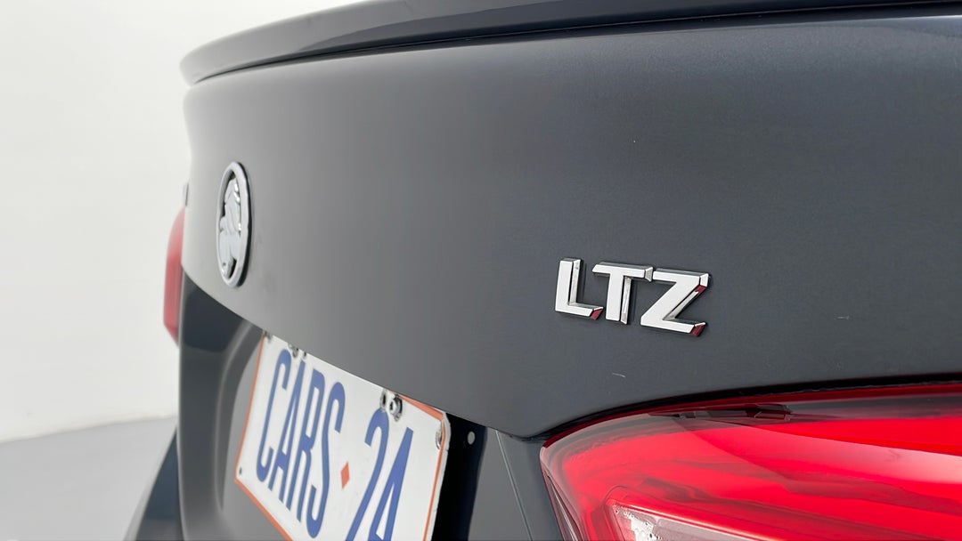 Badge (Boot Right Side)