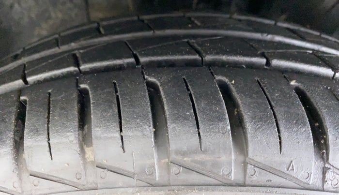 2021 Datsun Redi Go T (O), Petrol, Manual, 13,156 km, Left Front Tyre Tread