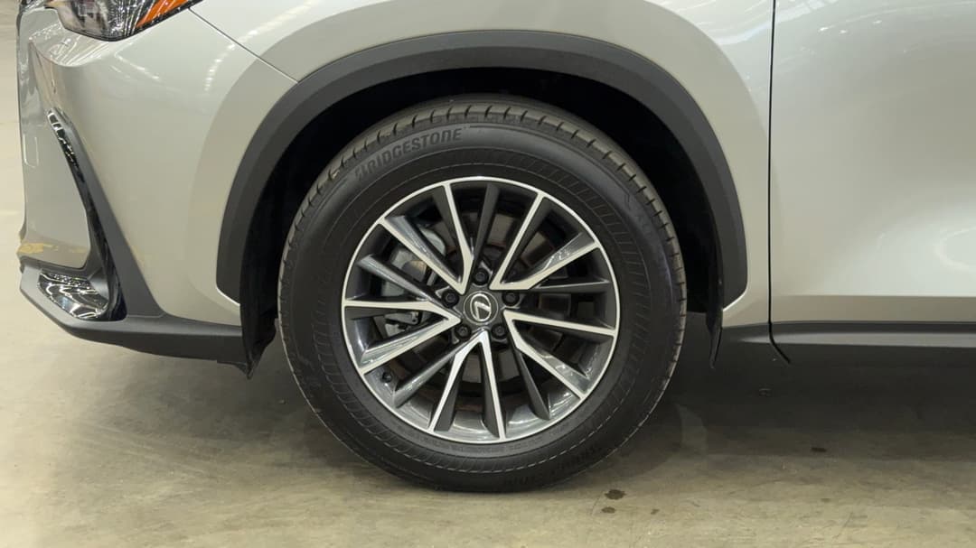 2023 Lexus Nx250 2WD, Automatic, 11670 km, Left Front Wheel