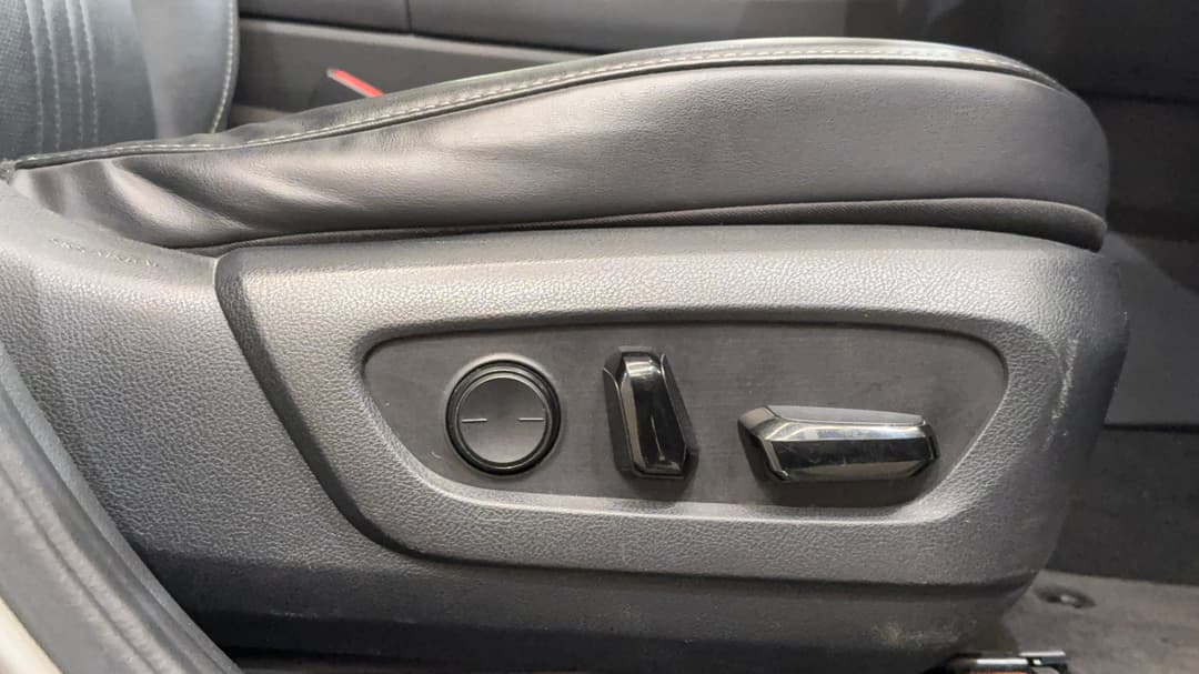 2023 Lexus Nx250 2WD, Automatic, 11670 km, Drivers Side Adjustment Panel