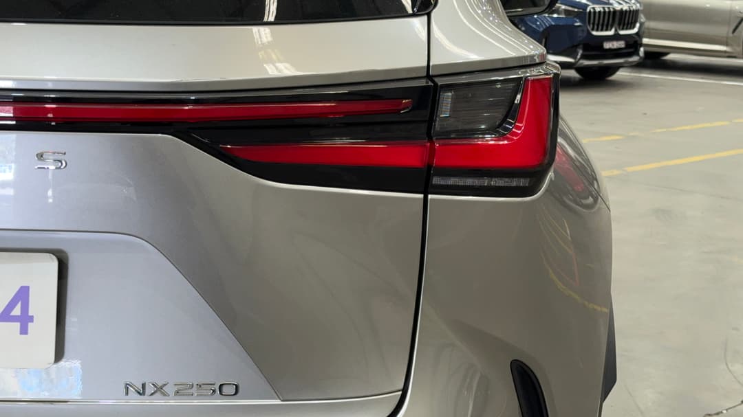 2023 Lexus Nx250 2WD, Automatic, 11670 km, Badge (Boot Right Side)
