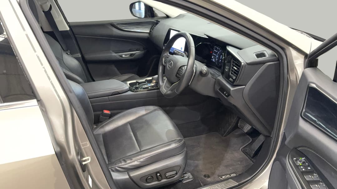 2023 Lexus Nx250 2WD, Automatic, 11670 km, Right Side Front Door Cabin View