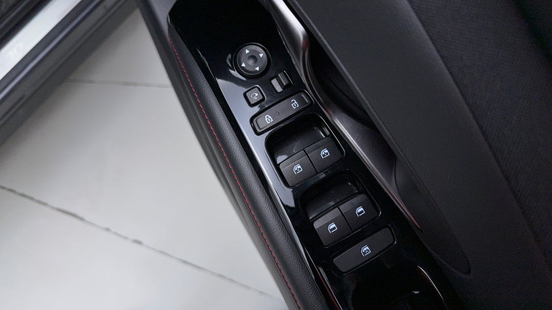 Drivers Side Door Panel Controls