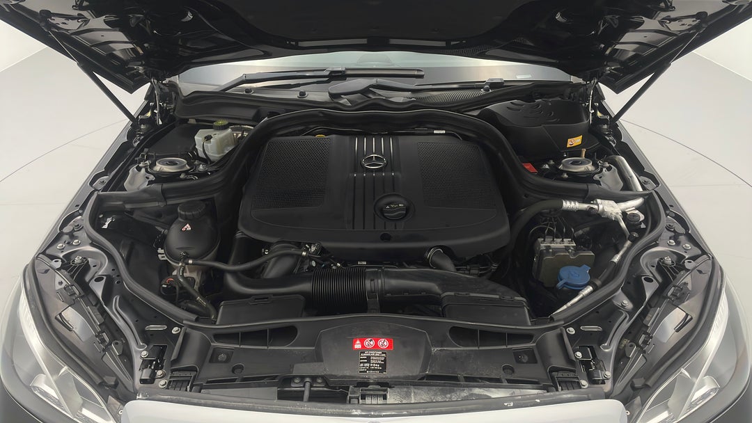 Open Bonnet (Engine)