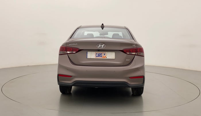 2017 Hyundai Verna 1.6 VTVT SX (O) AT, Petrol, Automatic, 29,735 km, Back/Rear
