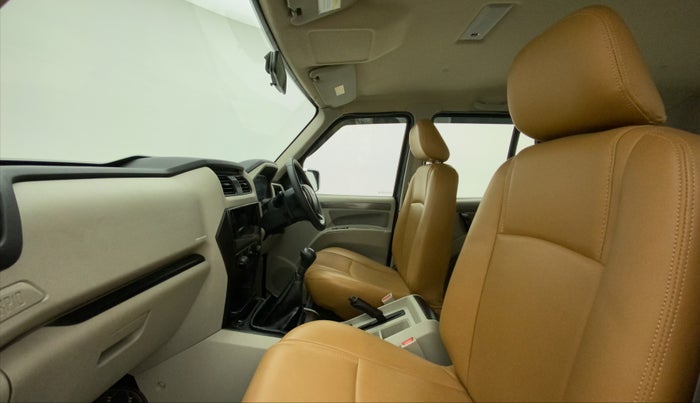 2021 Mahindra Scorpio S5, Diesel, Manual, 16,793 km, Right Side Front Door Cabin