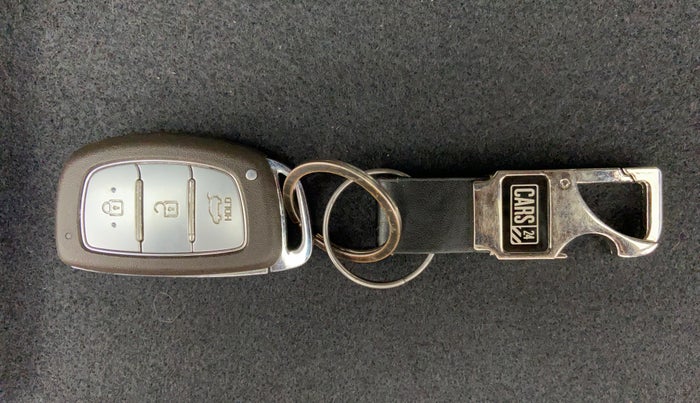 2015 Hyundai Elite i20 ASTA 1.2 (O), Petrol, Manual, 53,207 km, Key Close-up