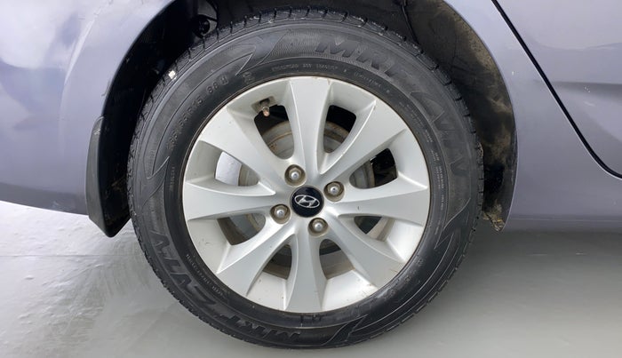 2015 Hyundai Verna FLUIDIC 1.6 VTVT S, Petrol, Manual, 42,111 km, Right Rear Wheel