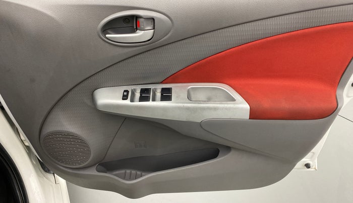 2011 Toyota Etios VX, Petrol, Manual, 54,675 km, Driver Side Door Panels Control