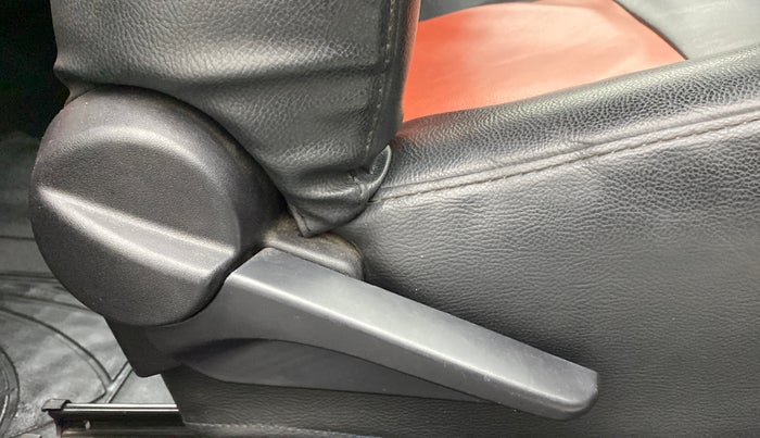 2011 Toyota Etios VX, Petrol, Manual, 54,675 km, Driver Side Adjustment Panel