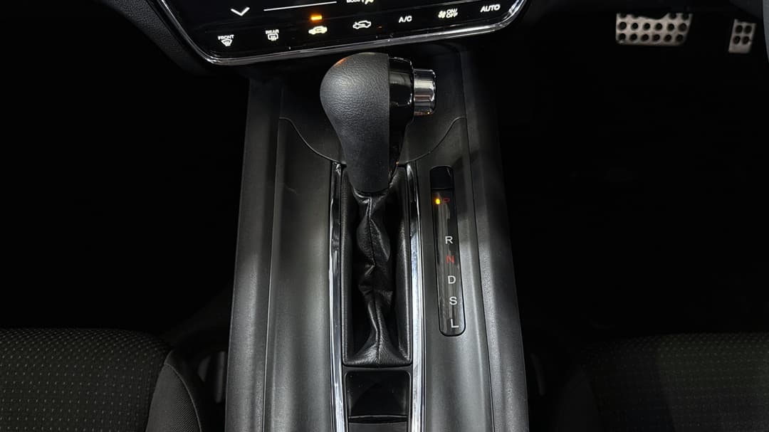 2019 Honda HR-V Vti, Automatic, 71696 km, Gear Lever 