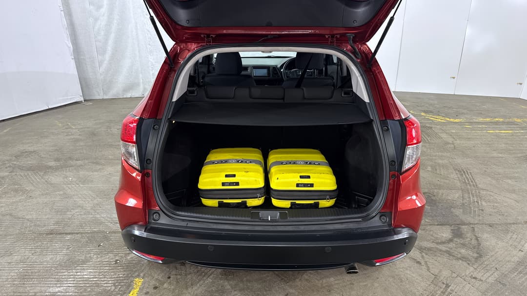 2019 Honda HR-V Vti, Automatic, 71696 km, Boot Inside View with Luggage