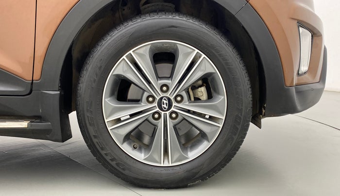 2017 Hyundai Creta 1.6 SX PLUS AUTO PETROL, Petrol, Automatic, 14,280 km, Right Front Wheel