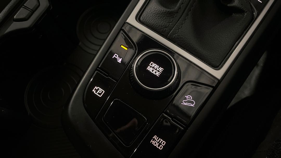 2023 Kia Sportage S (FWD), Automatic, 46288 km, Utility Switches/Buttons