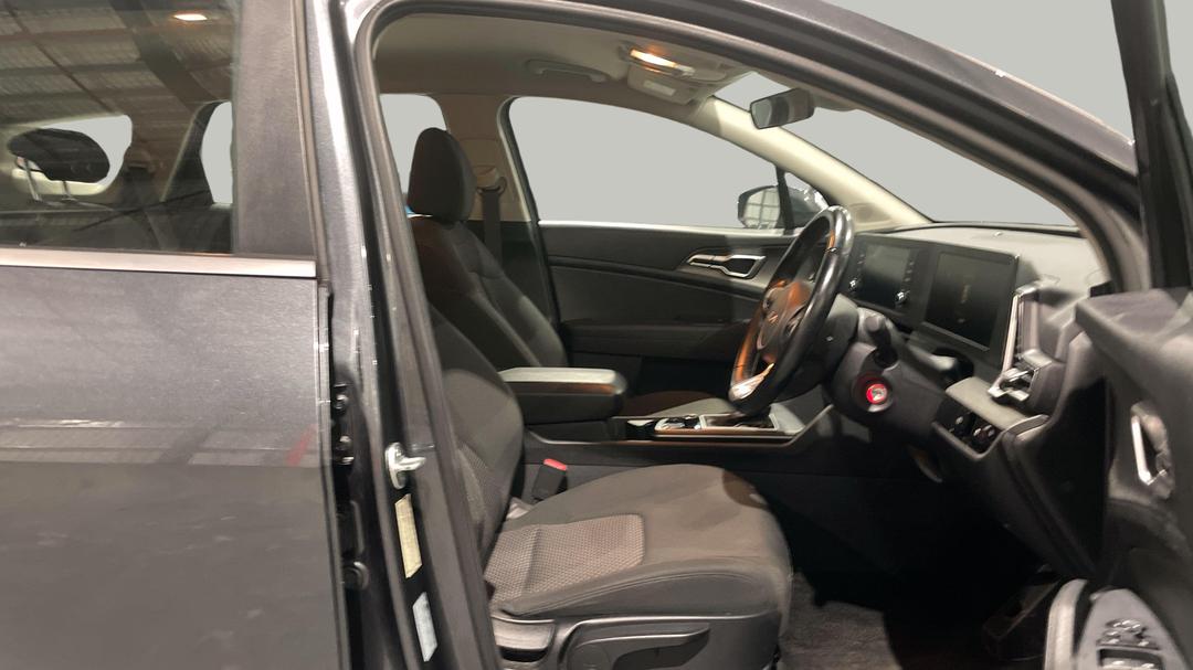 2023 Kia Sportage S (FWD), Automatic, 46288 km, Right Side Front Door Cabin View