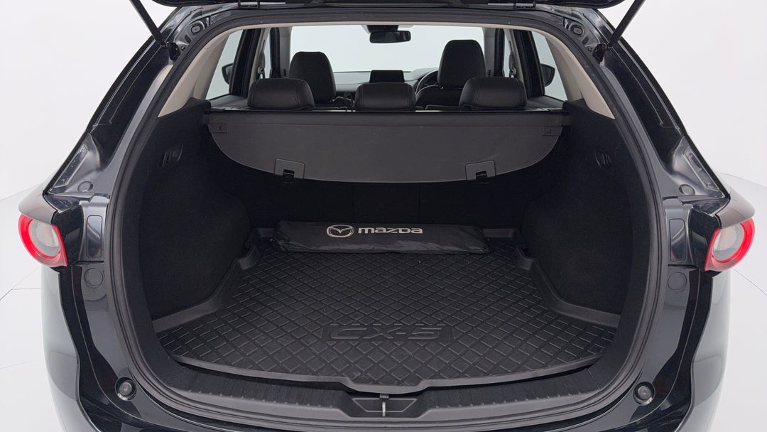 2018 Mazda CX-5 Touring (4x4), Automatic, 60323 km, Boot Inside View