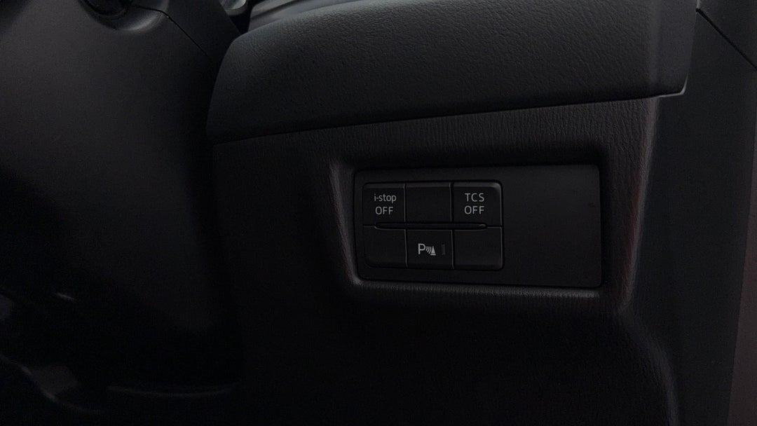 2018 Mazda CX-5 Touring (4x4), Automatic, 60323 km, Utility Switches/Buttons