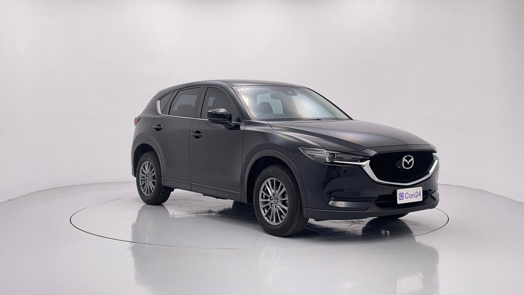 2018 Mazda CX-5 Touring (4x4), Automatic, 60323 km, Right Front Diagonal (45- Degree) View