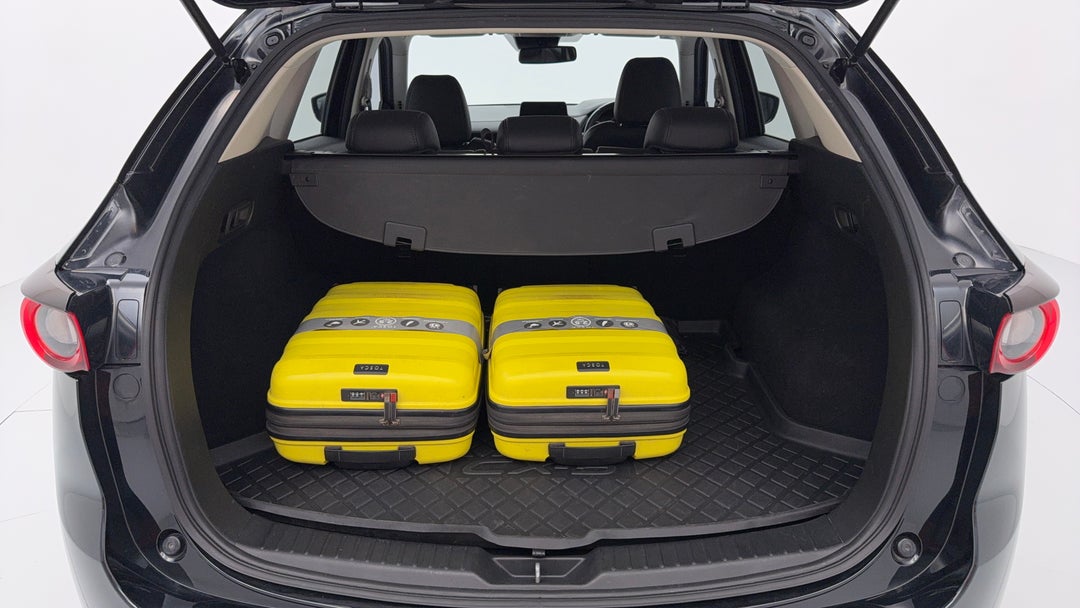 2018 Mazda CX-5 Touring (4x4), Automatic, 60323 km, Boot Inside View with Luggage