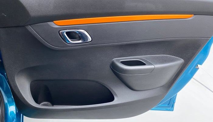 2022 Renault Kwid 1.0 CLIMBER OPT, Petrol, Manual, 1,843 km, Driver Side Door Panels Control
