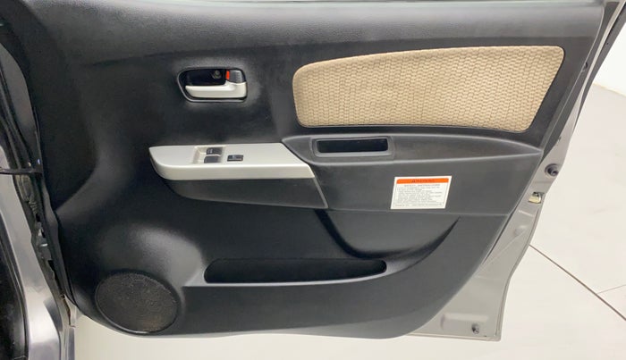 2018 Maruti Wagon R 1.0 LXI CNG, CNG, Manual, 73,062 km, Driver Side Door Panels Control