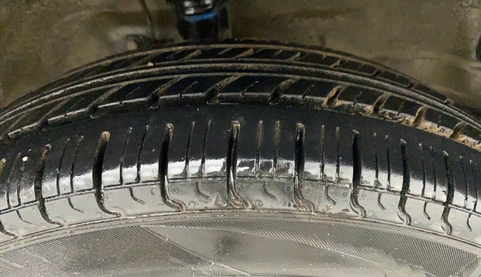 2018 Maruti Wagon R 1.0 LXI CNG, CNG, Manual, 73,062 km, Right Front Tyre Tread