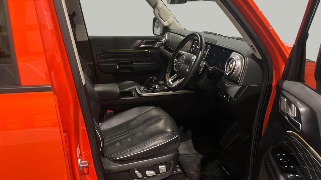 2023 GWM Tank 300 Ultra Hybrid, Automatic, 47112 km, Right Side Front Door Cabin View