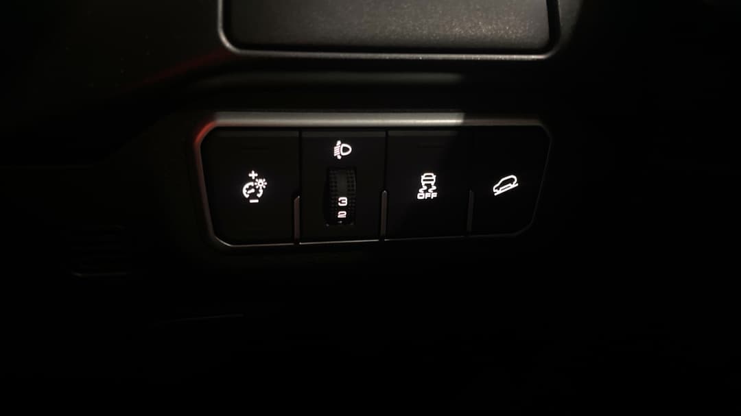 2023 GWM Tank 300 Ultra Hybrid, Automatic, 47112 km, Utility Switches/Buttons