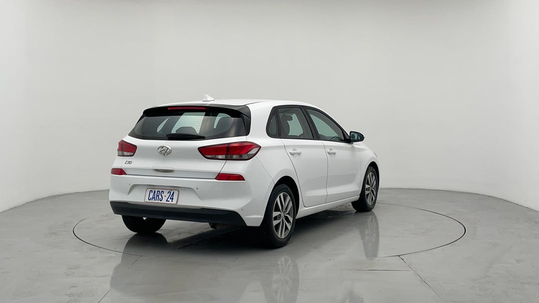 Right Back Diagonal (45- Degree) View